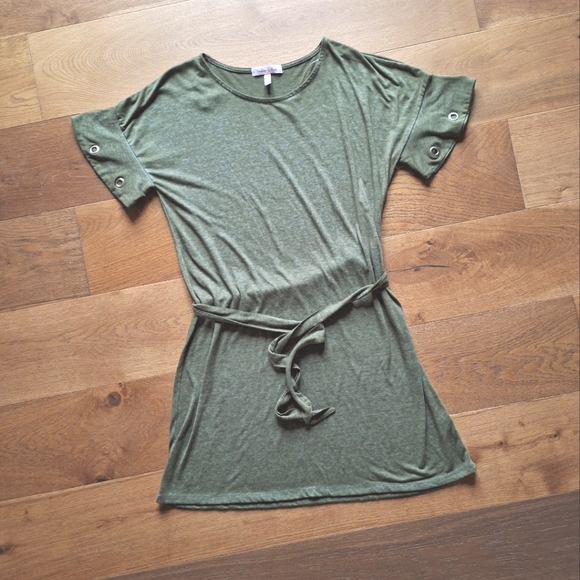 H&R T-Shirt Dress - Picture 8 of 12